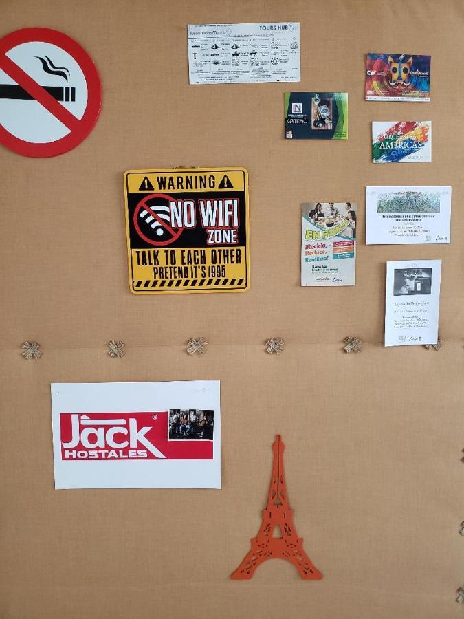 Jack Hostales Leon Exterior photo